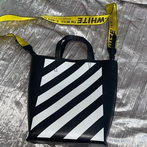 Authentic off-white tote bag. Used twice.